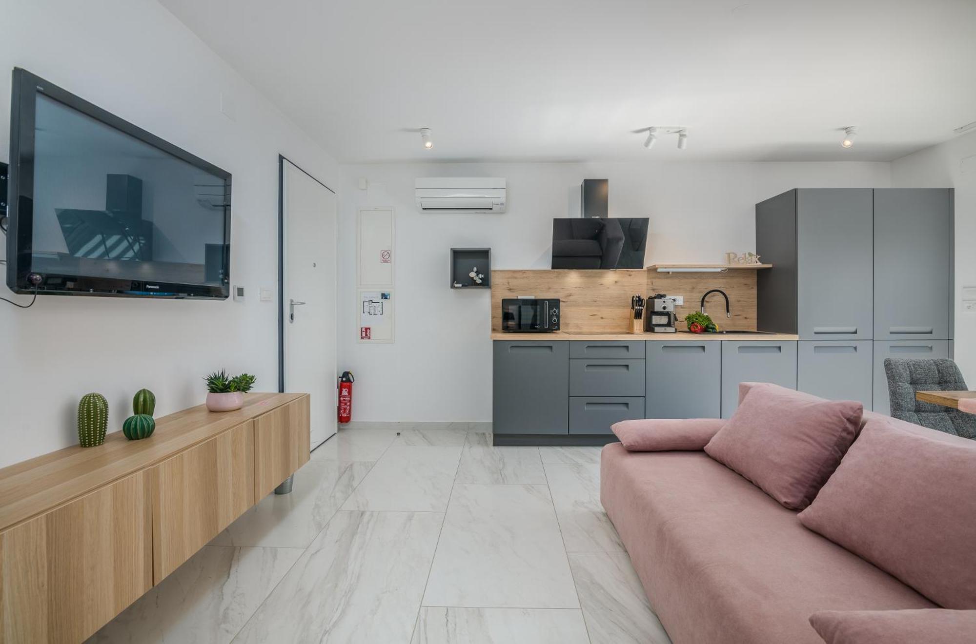 Modern Apartments Elle Malinska Vantacici Bagian luar foto